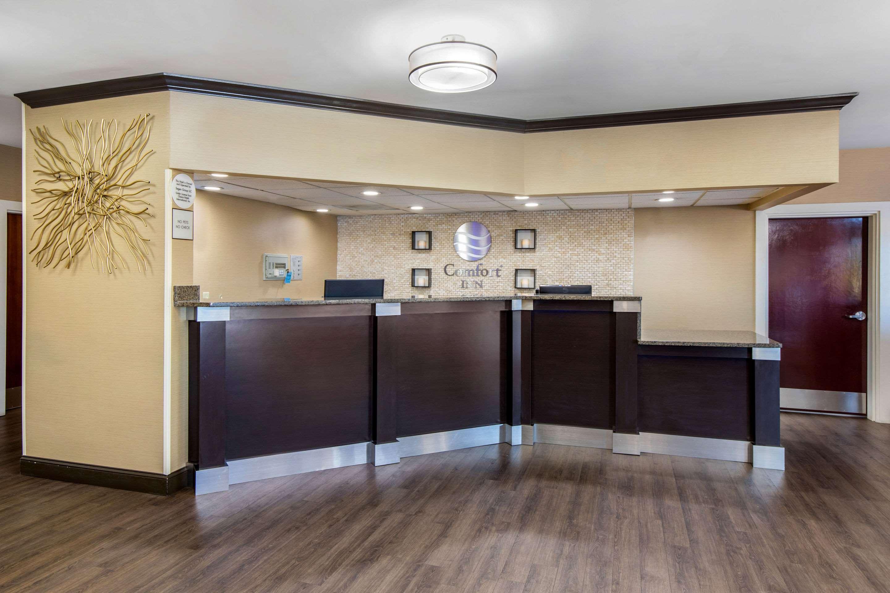 Comfort Inn Шелби Екстериор снимка