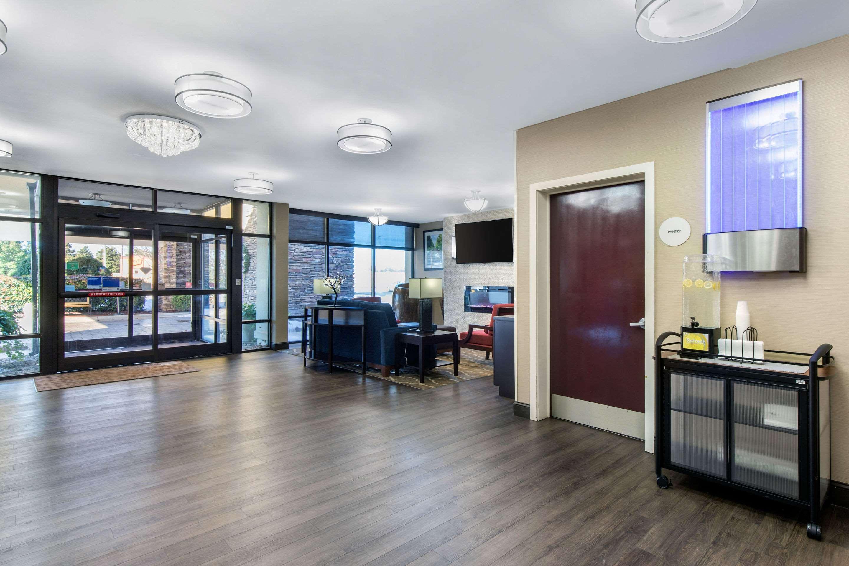 Comfort Inn Шелби Екстериор снимка