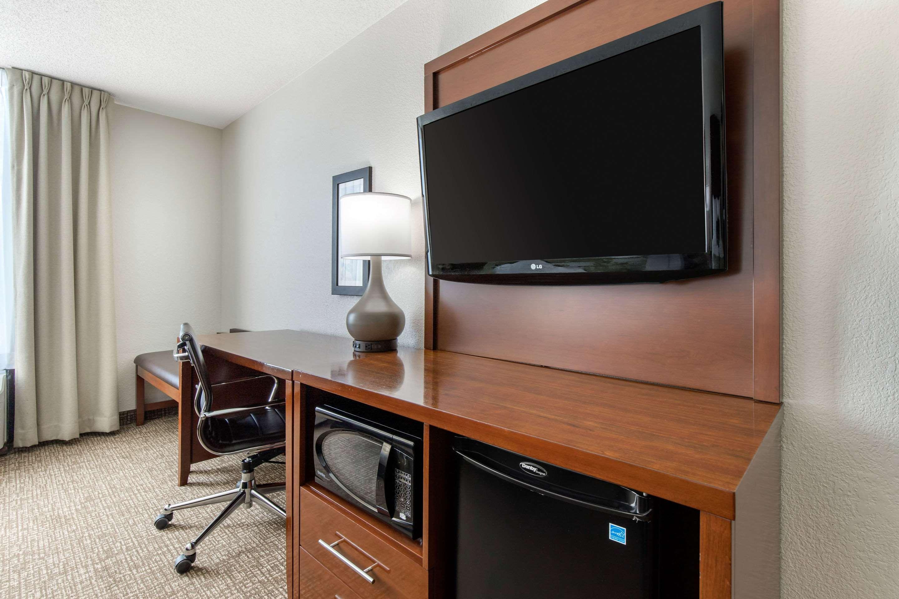 Comfort Inn Шелби Екстериор снимка