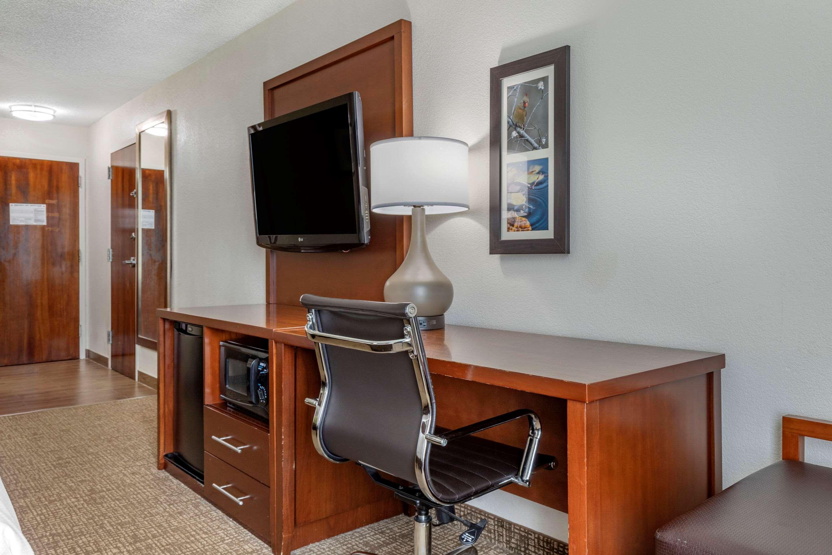 Comfort Inn Шелби Екстериор снимка