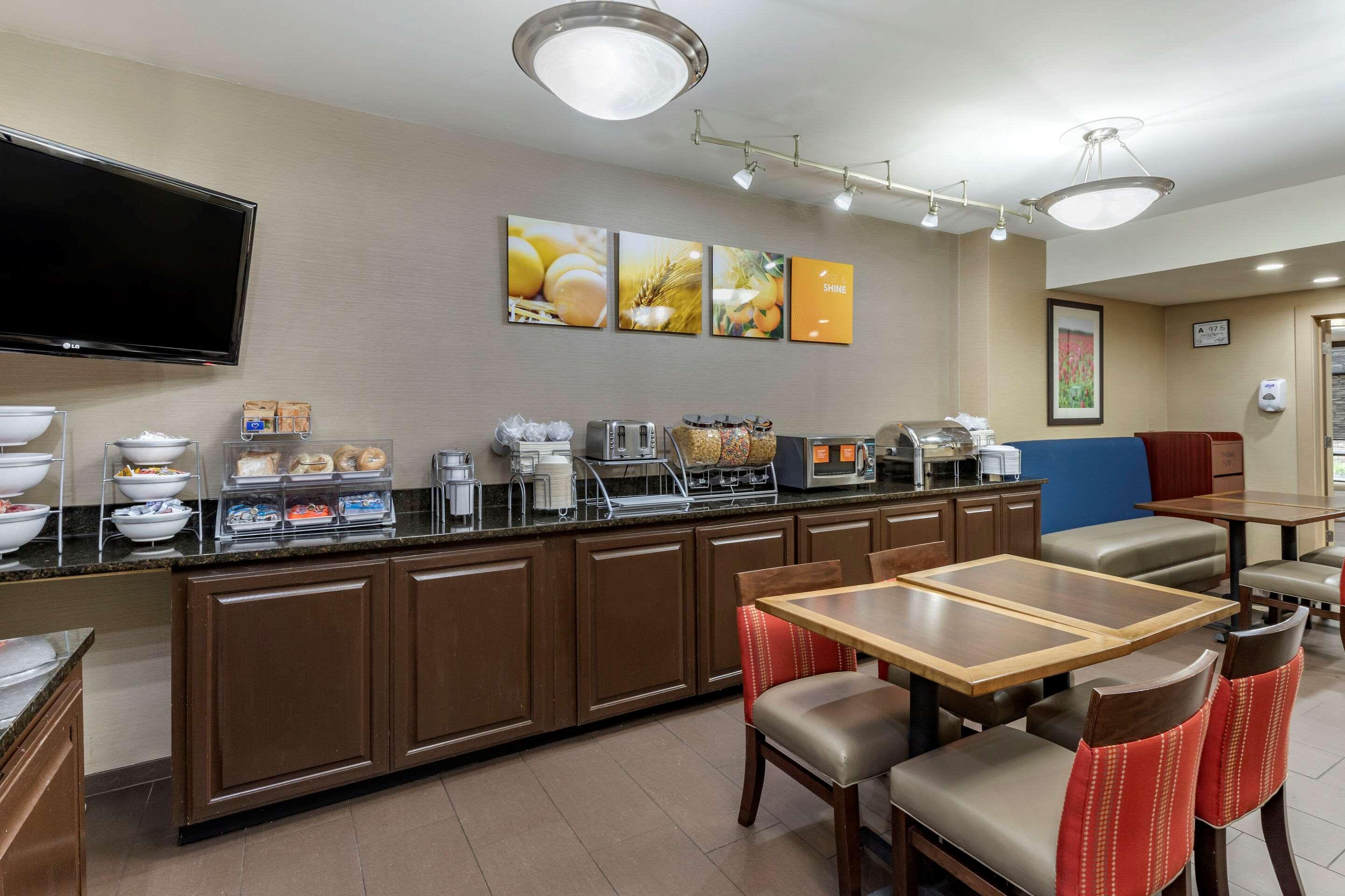 Comfort Inn Шелби Екстериор снимка