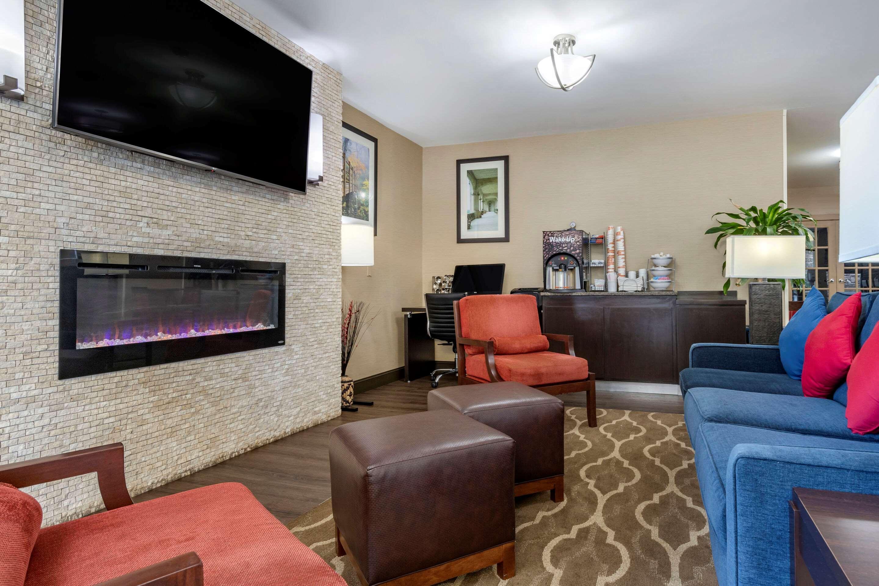 Comfort Inn Шелби Екстериор снимка